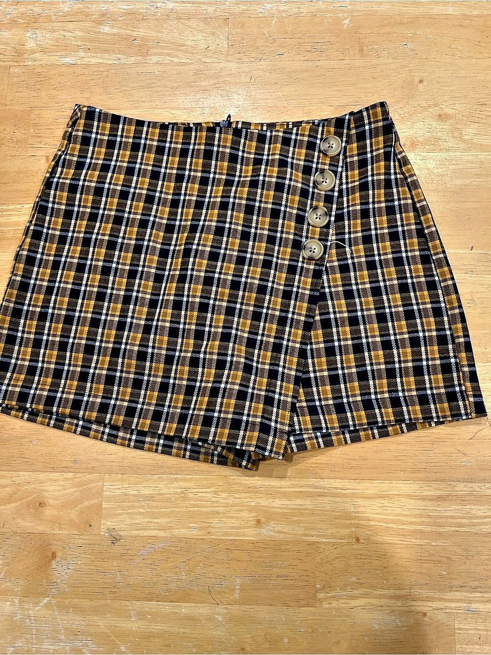 Plaid High Waist Shorts in Black & Yellow Like New